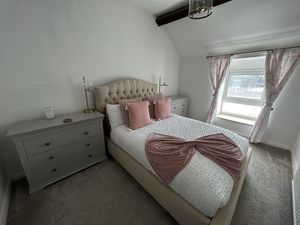 Photo 19- click for photo gallery